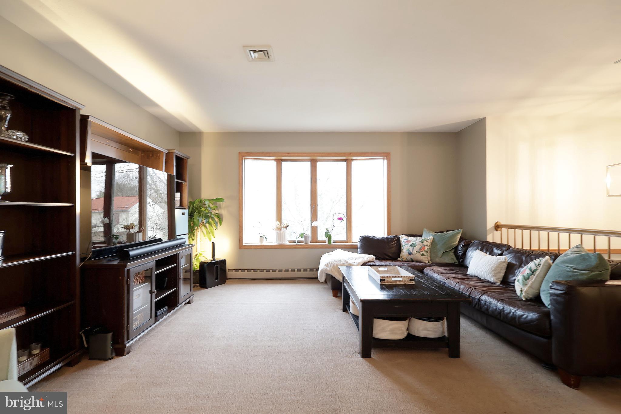 DALEVUE EAST - Residential