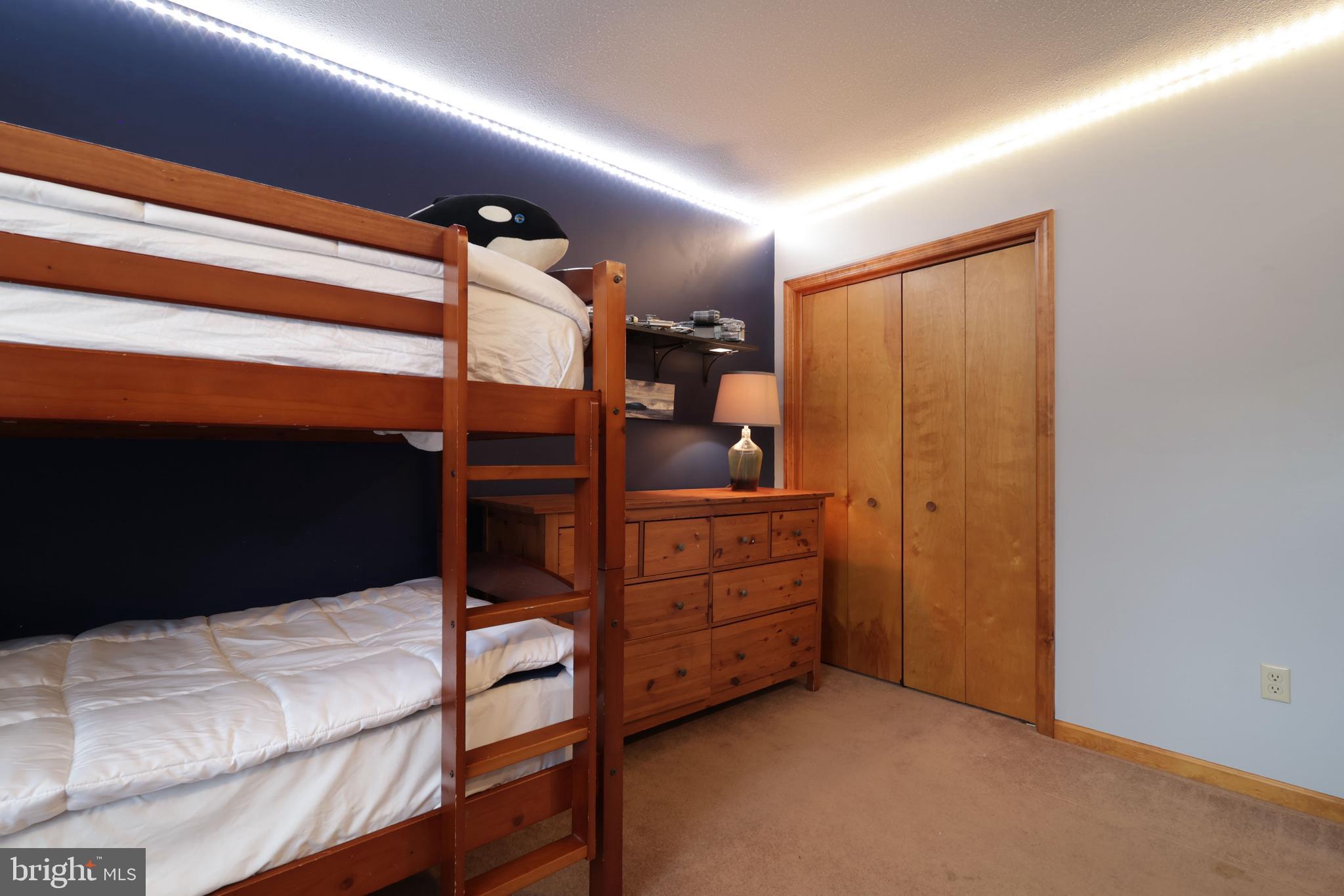 DALEVUE EAST - Residential