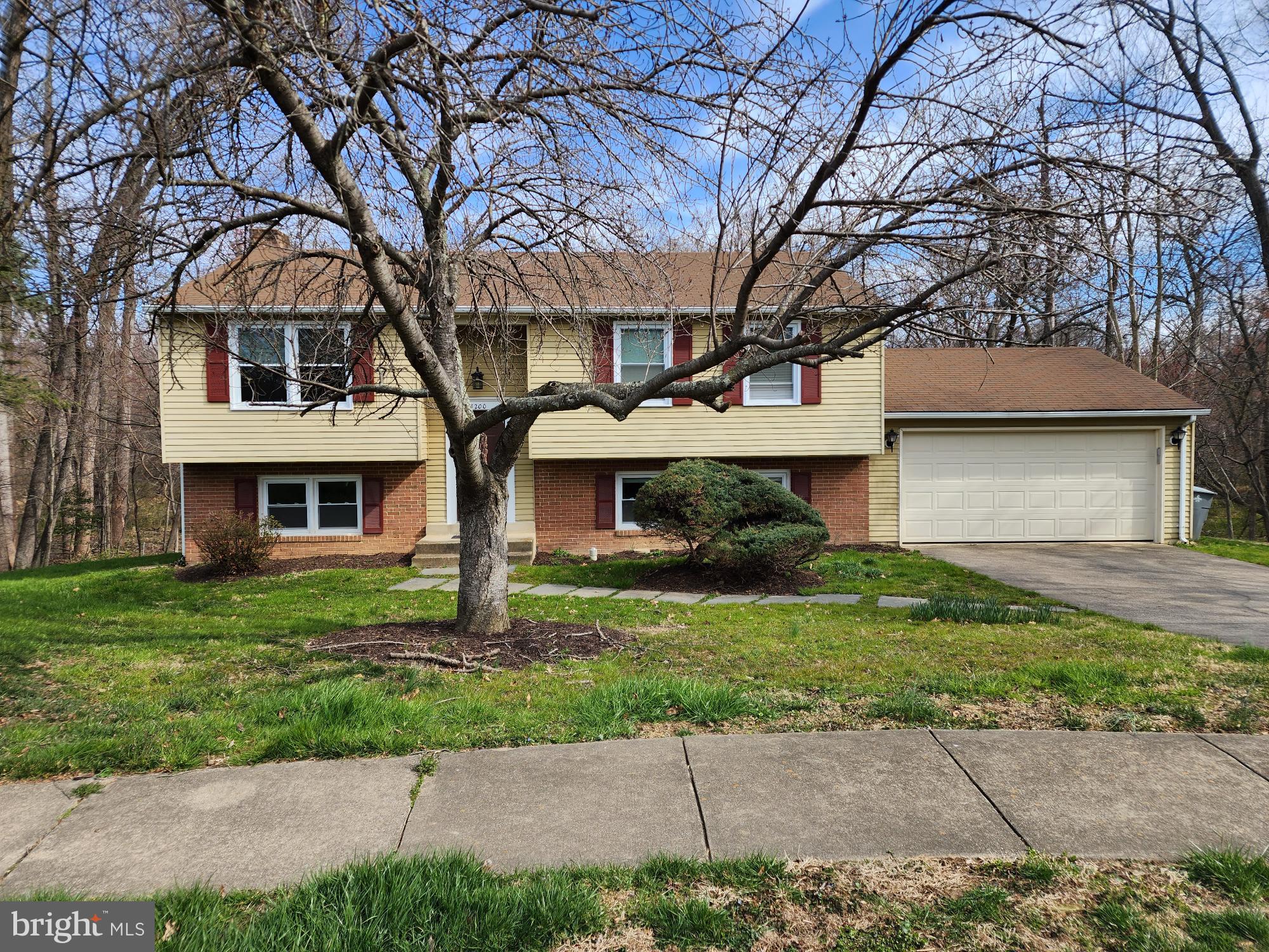 HOLMES RUN WOODS WEST - Residential Lease