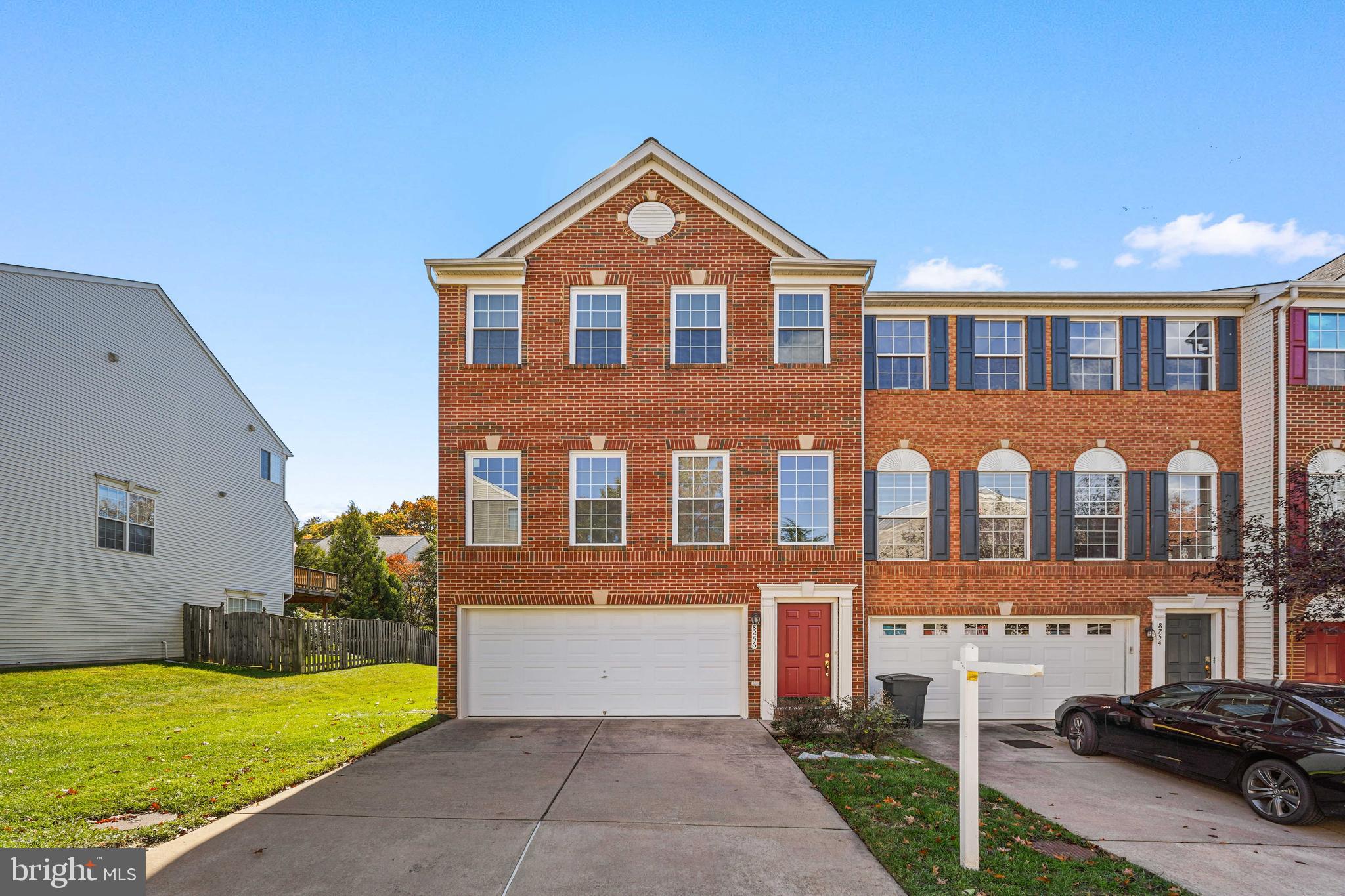 8256 SHANNONS LANDING WAY