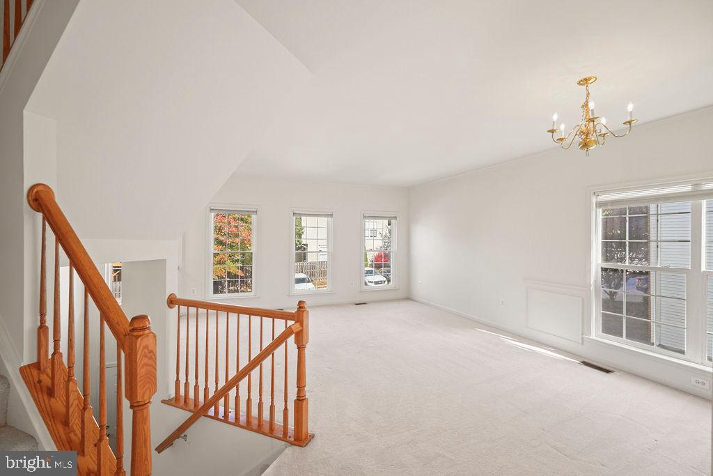 8256 SHANNONS LANDING WAY