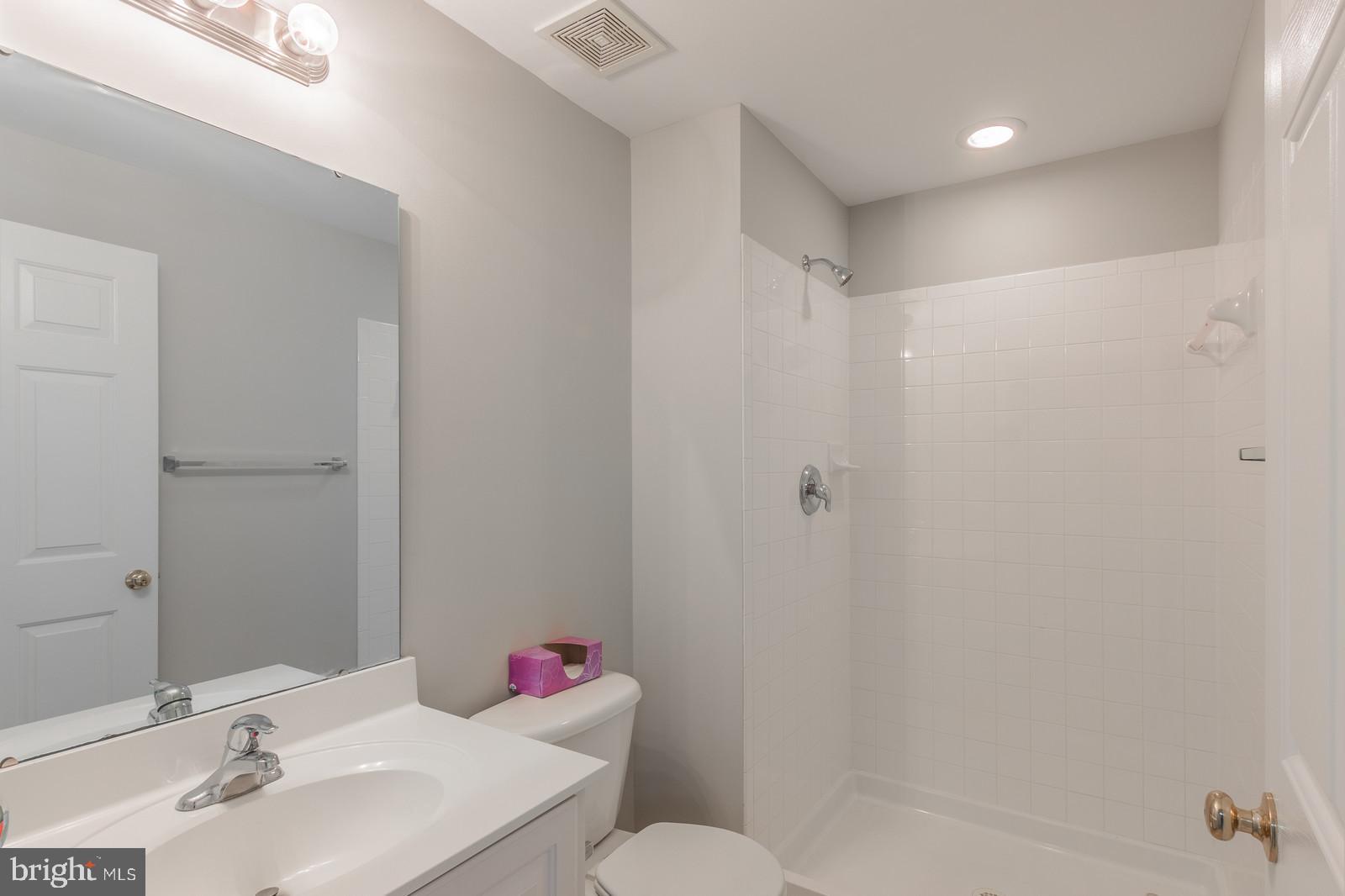 VIRGINIA HERITAGE AT LEE'S PARK - Residential