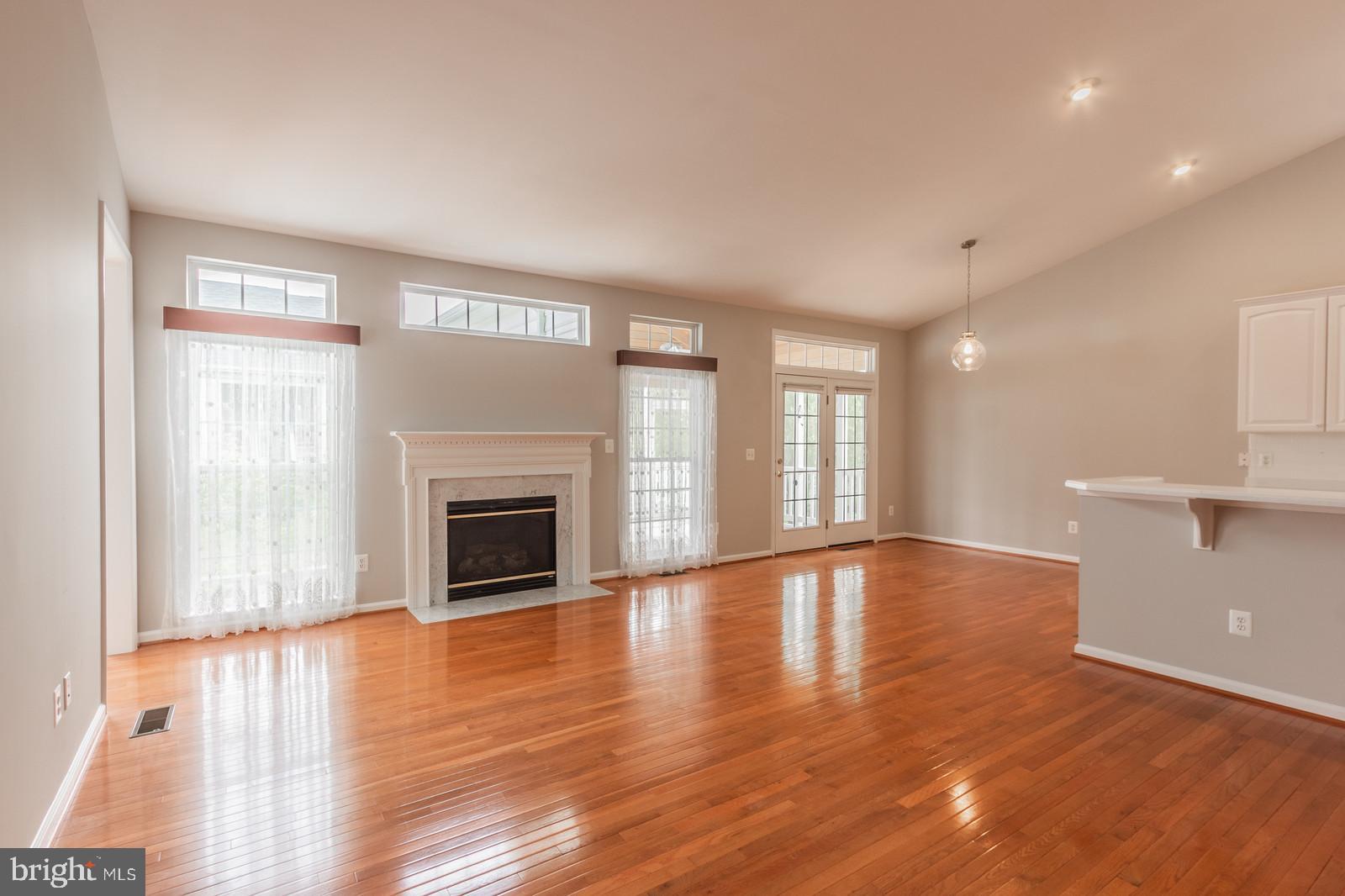 VIRGINIA HERITAGE AT LEE'S PARK - Residential