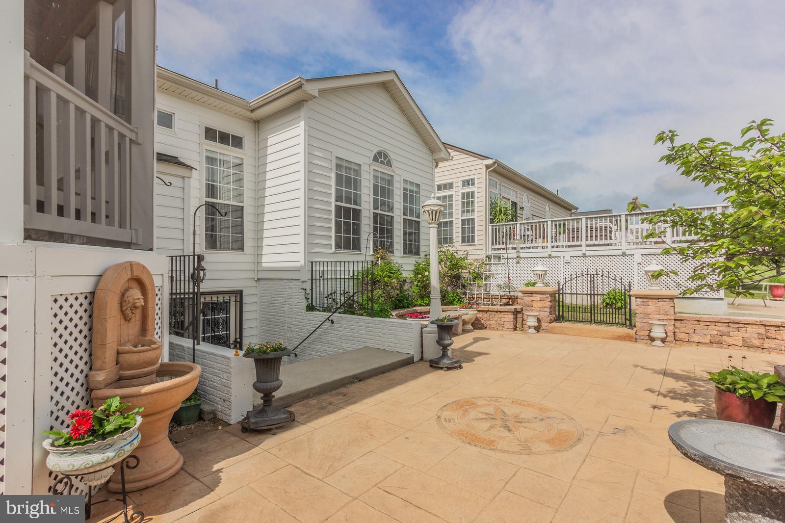 VIRGINIA HERITAGE AT LEE'S PARK - Residential