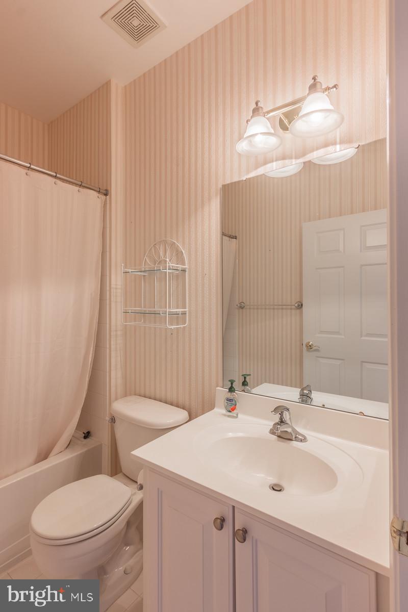 VIRGINIA HERITAGE AT LEE'S PARK - Residential