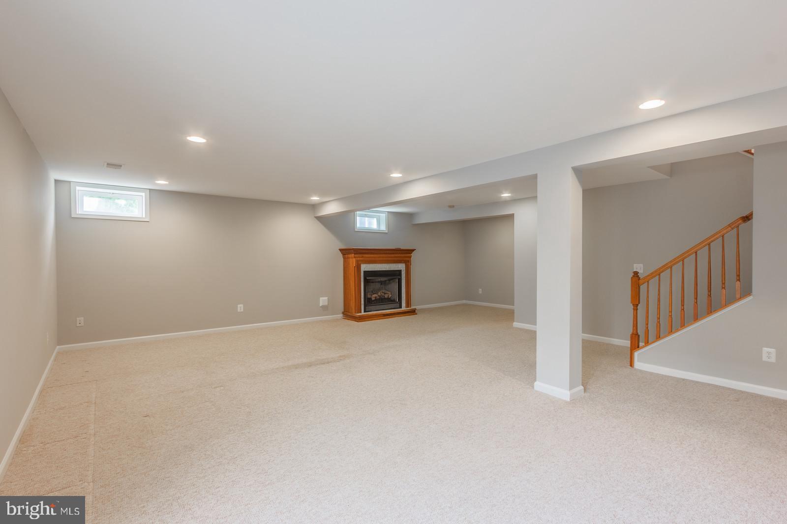 VIRGINIA HERITAGE AT LEE'S PARK - Residential