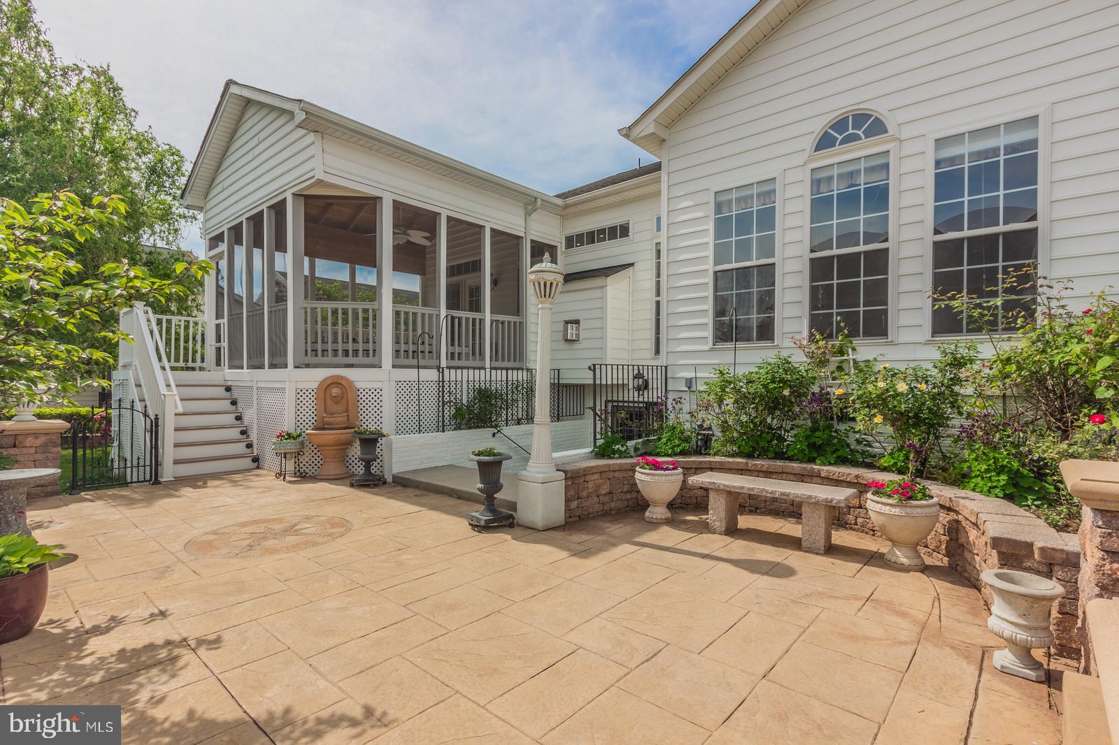 VIRGINIA HERITAGE AT LEE'S PARK - Residential