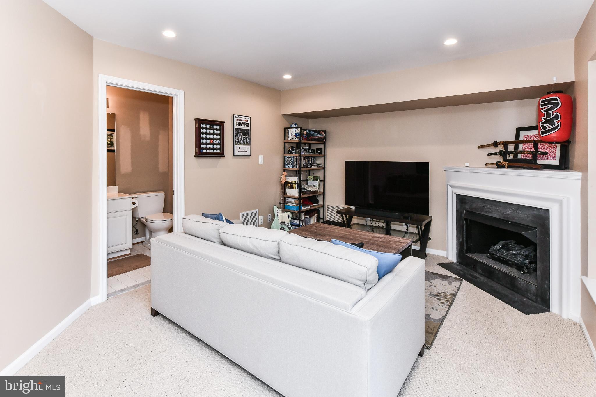 TOWNES AT WATERFORD - Residential Lease