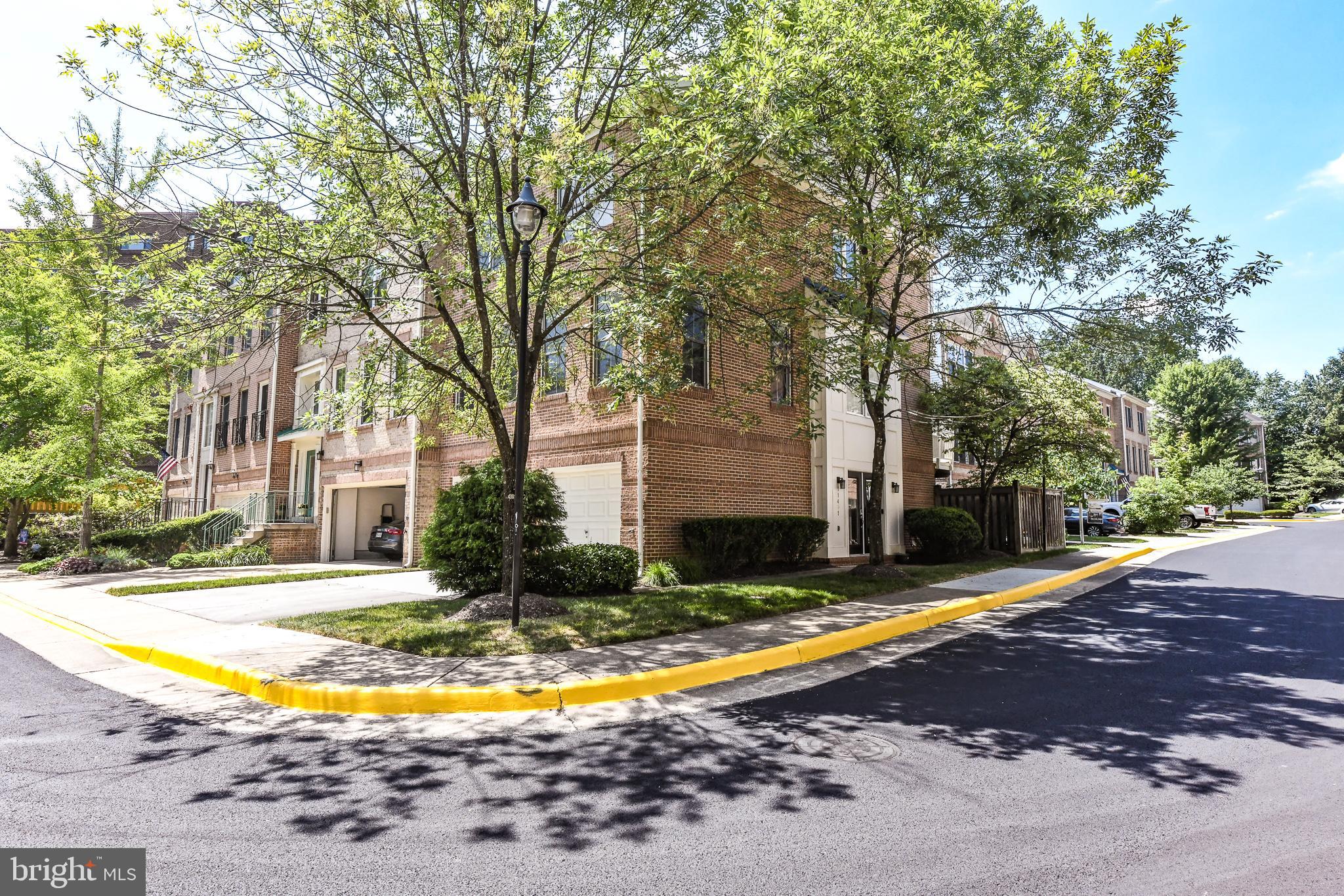 TOWNES AT WATERFORD - Residential Lease