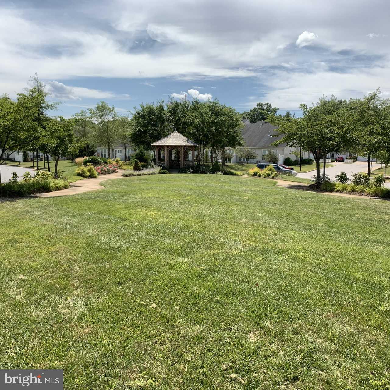 PINES OF LAUREL-PLAT 13- - Residential