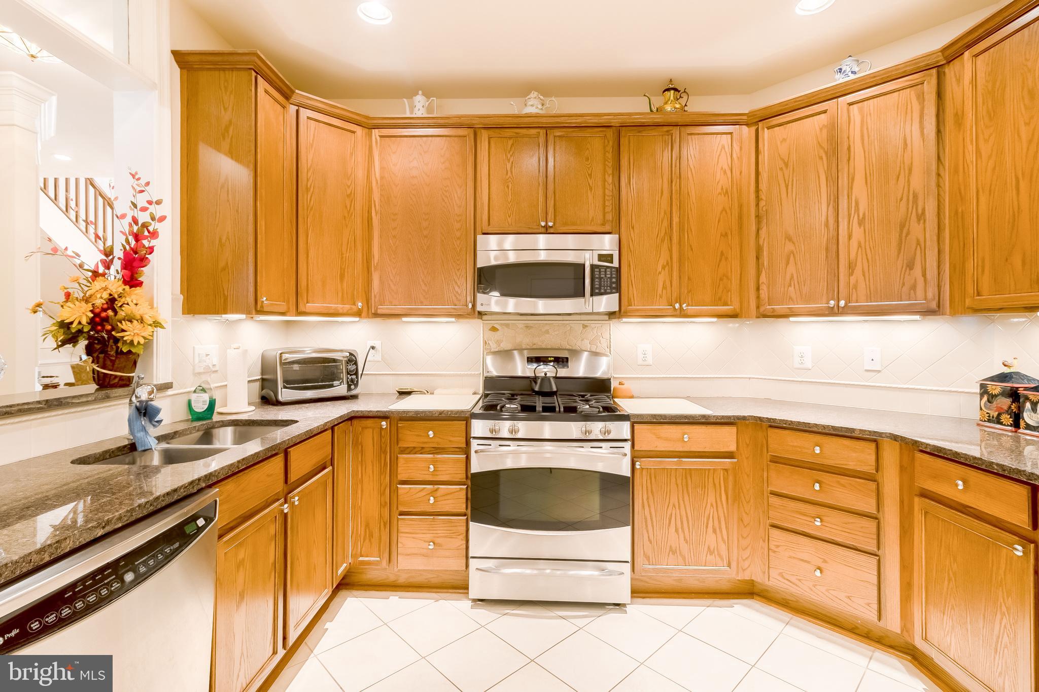 PINES OF LAUREL-PLAT 13- - Residential