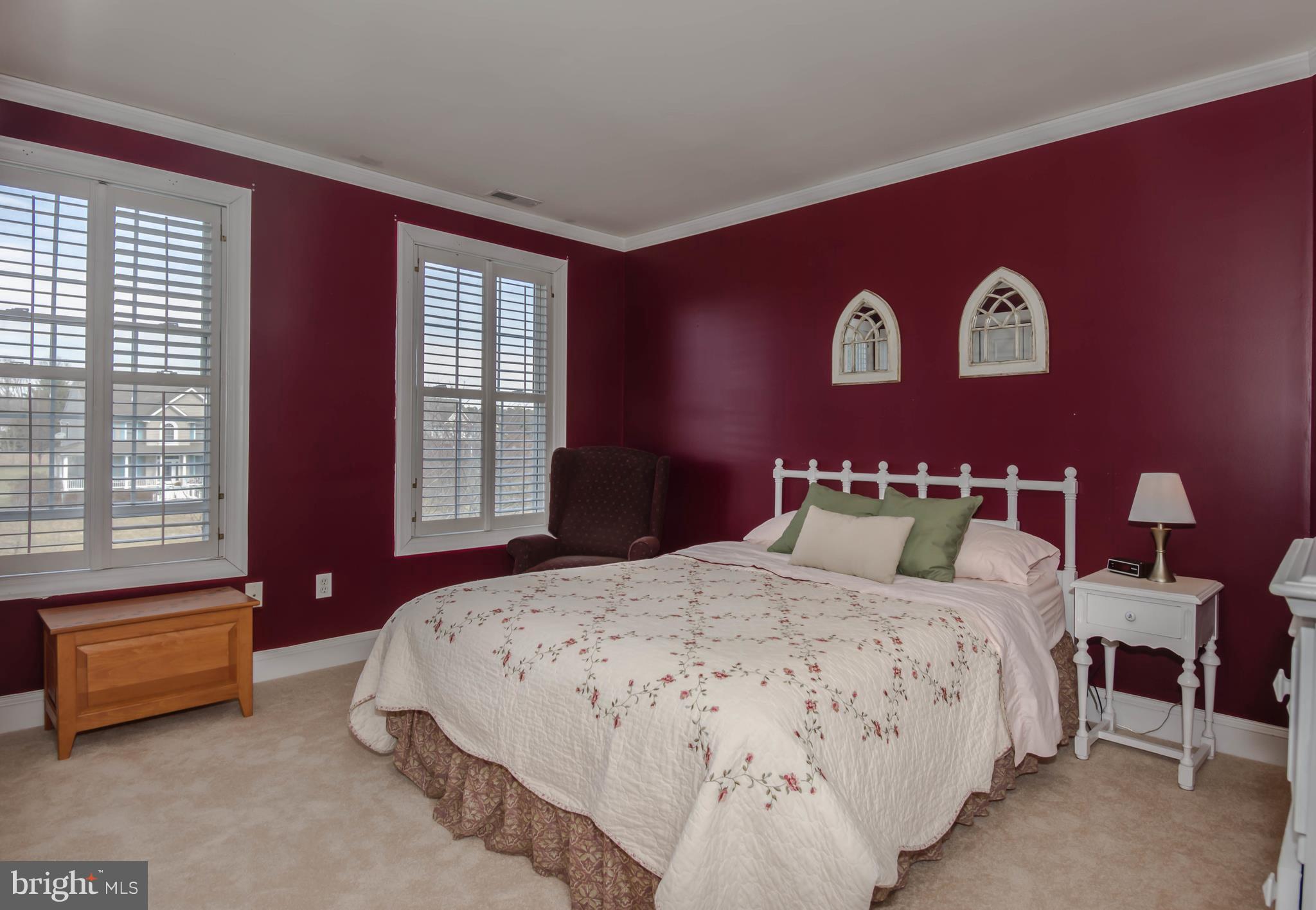 THREE CREEKS - Residential