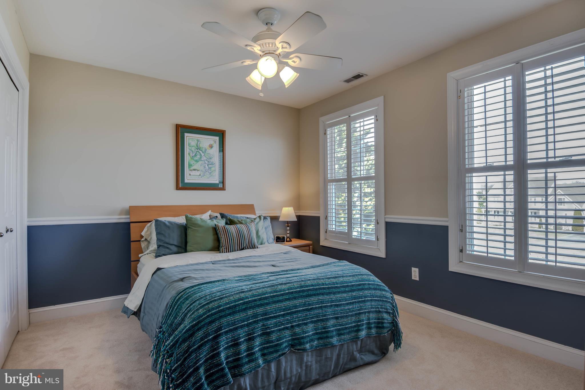 THREE CREEKS - Residential