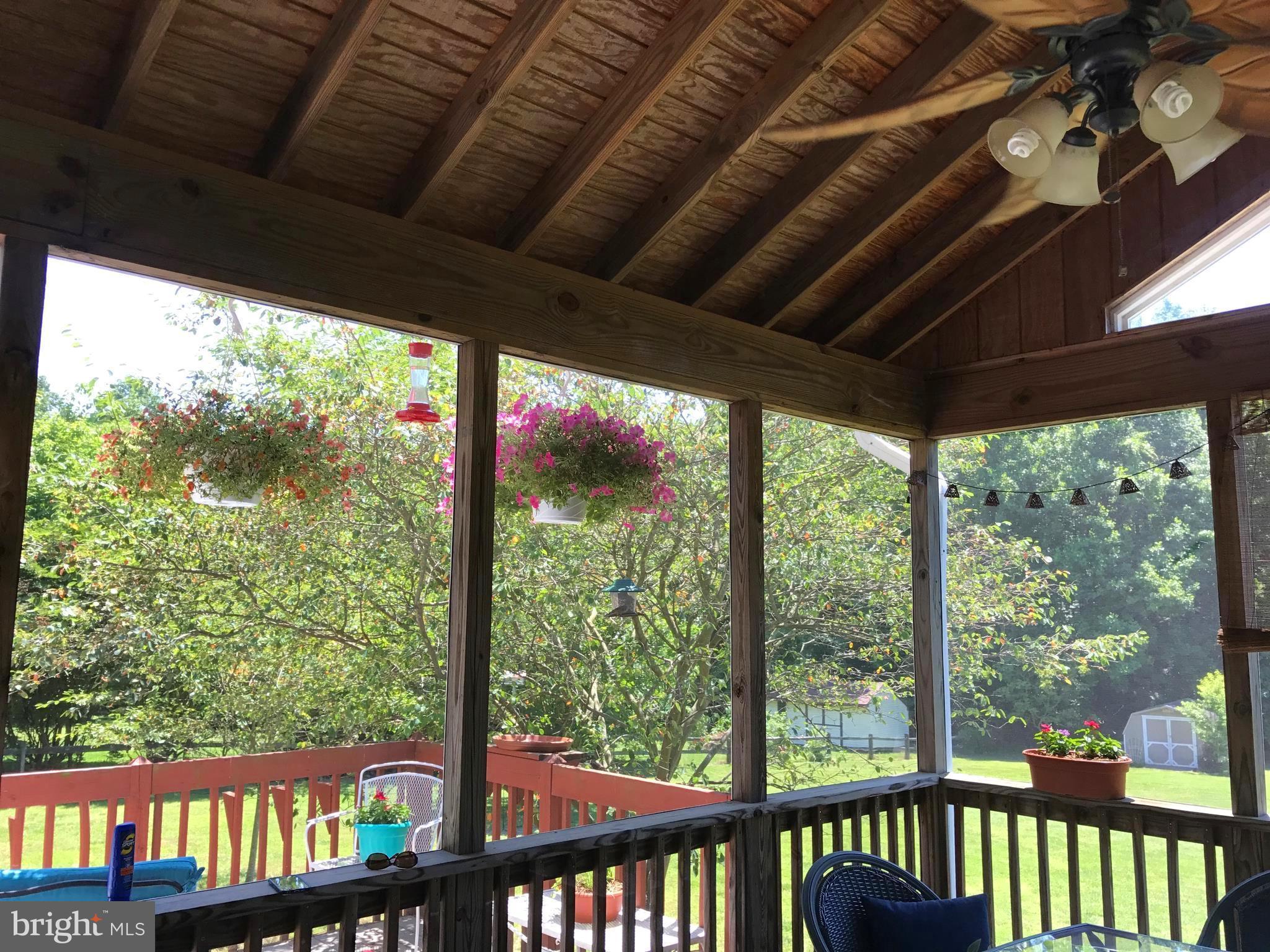 THREE CREEKS - Residential