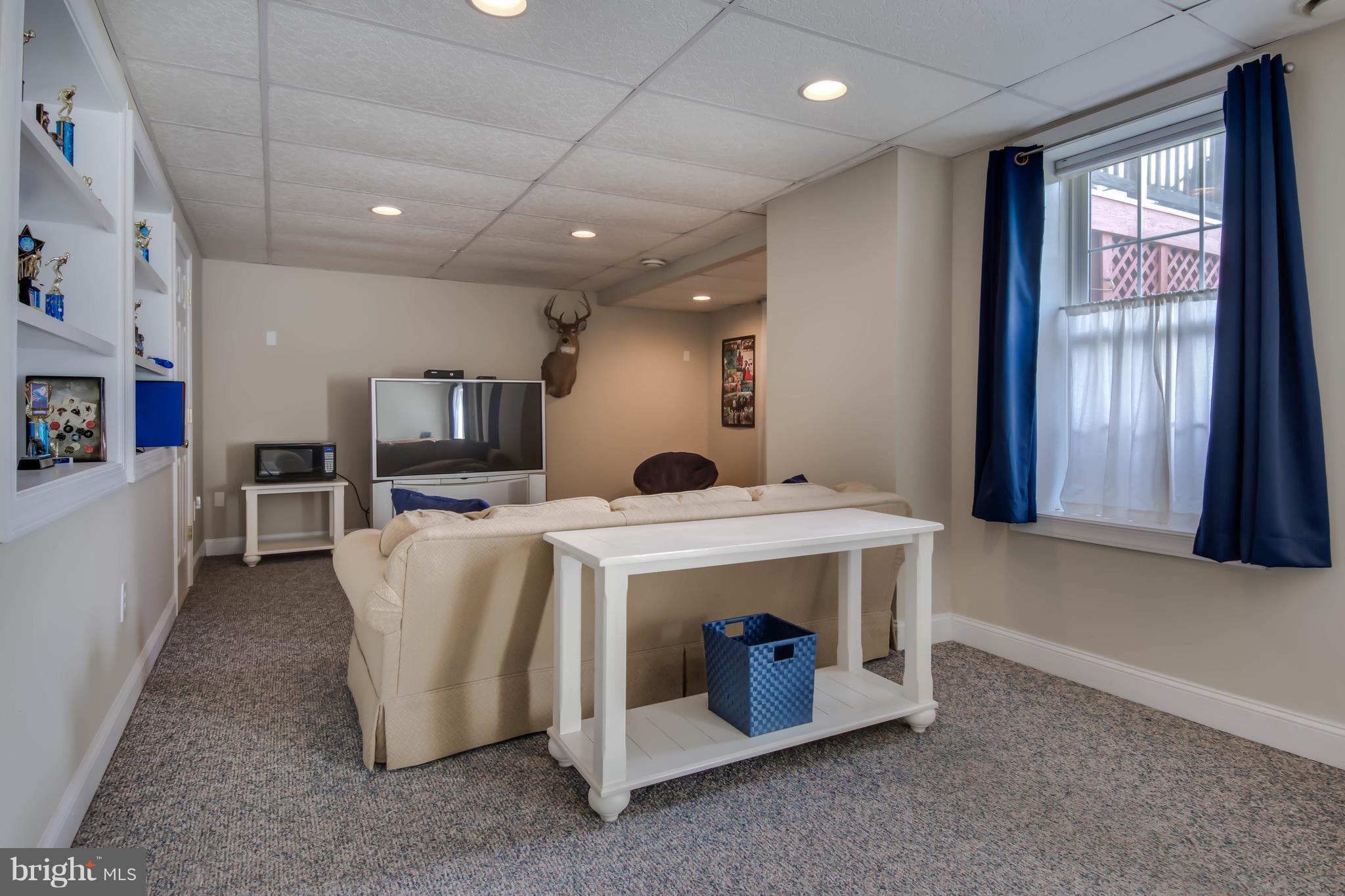 THREE CREEKS - Residential