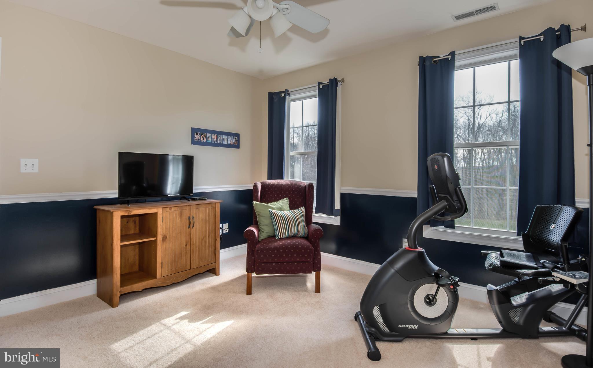 THREE CREEKS - Residential