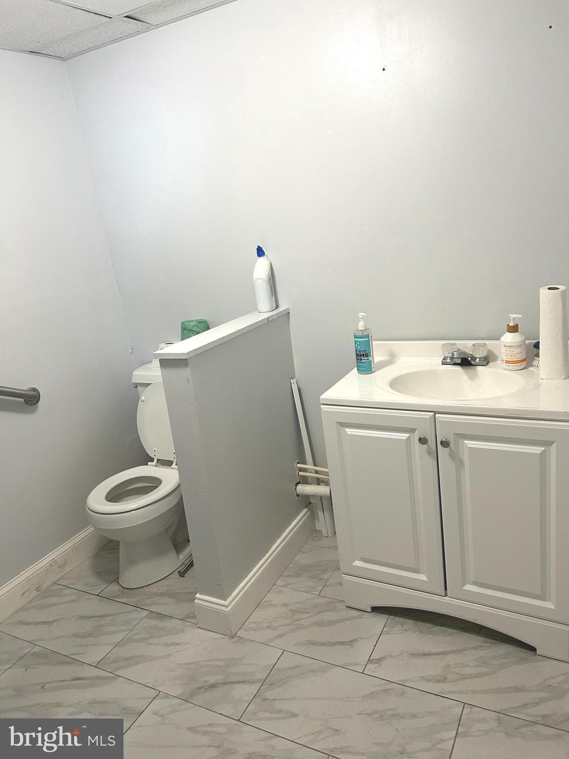 AERO ACRES - Commercial Lease