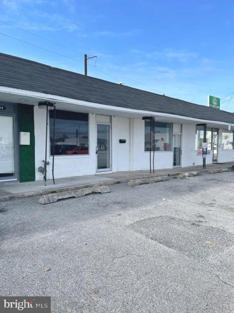 AERO ACRES - Commercial Lease