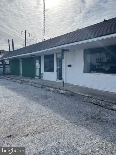 AERO ACRES - Commercial Lease