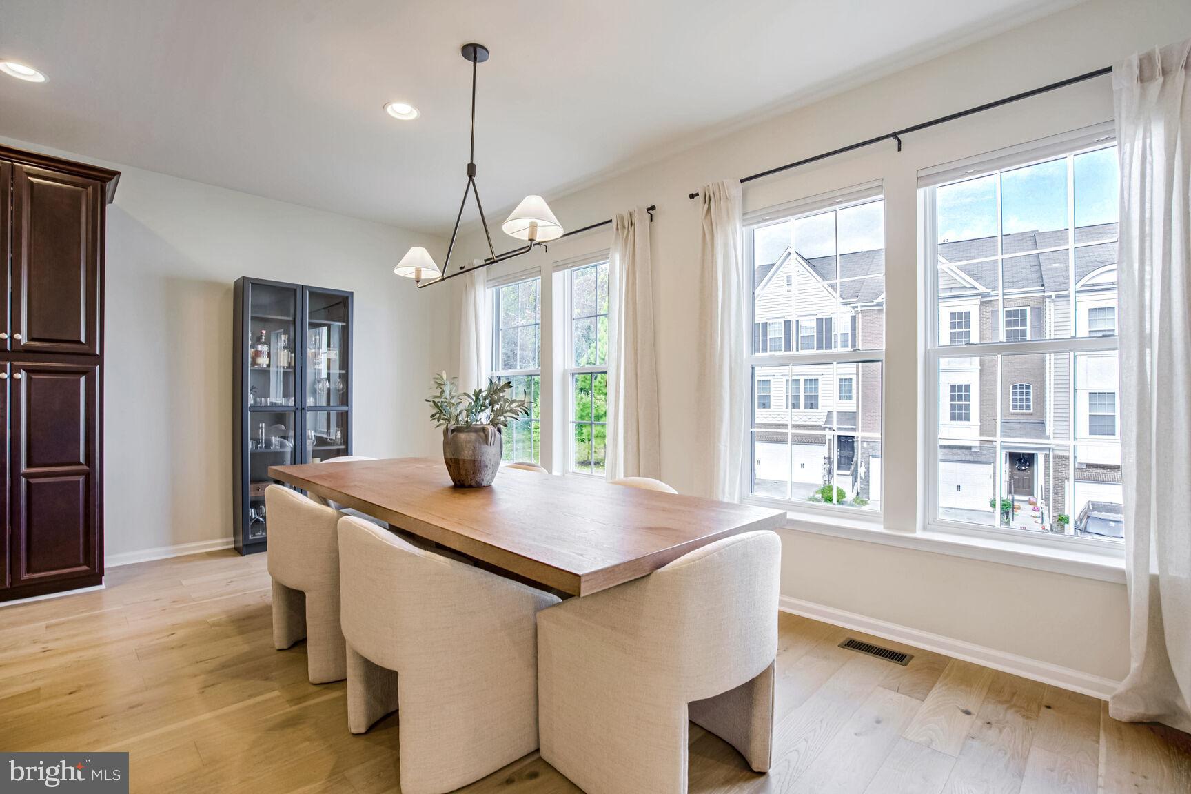 OVERLOOK AT UNIVERSITY CENTER - Residential