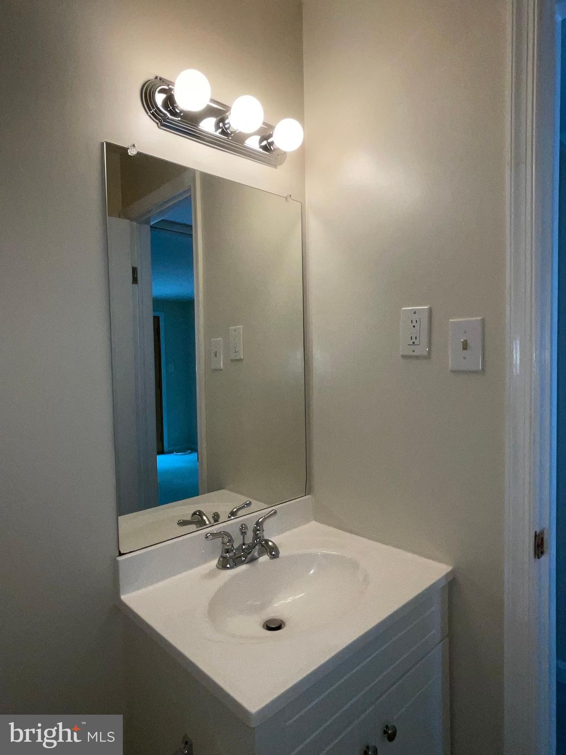 WOODMONT PLACE - Residential Lease