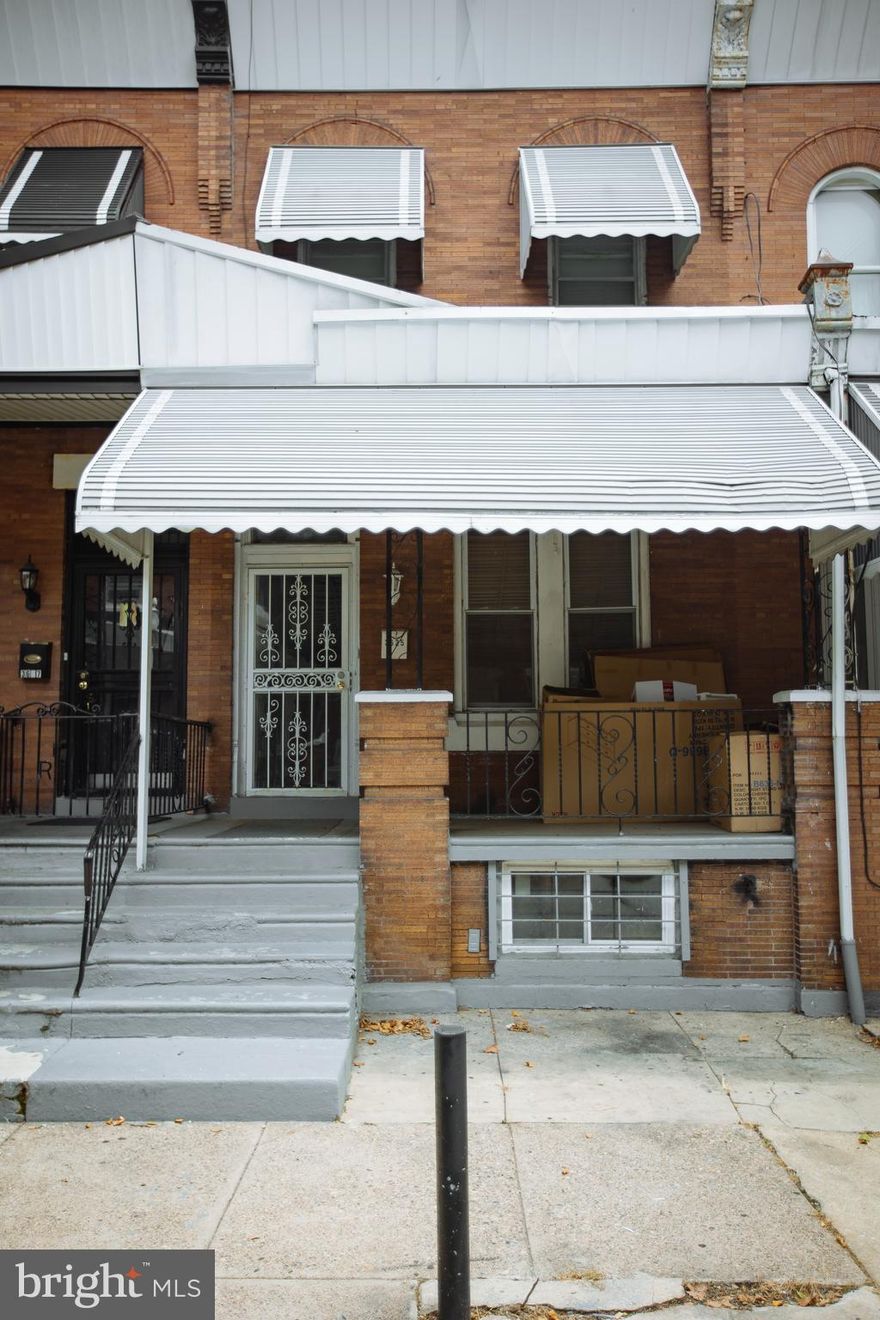 Back on the Market! Great find in North Philly! Ready to move in, but could use your client's personal touch. Perfect rental or first time home purchase.

Easy to show.  Make your appointment today.