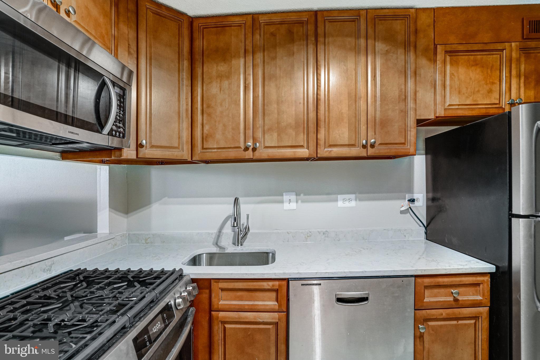 CIRCLE CONDOMINIUMS - Residential