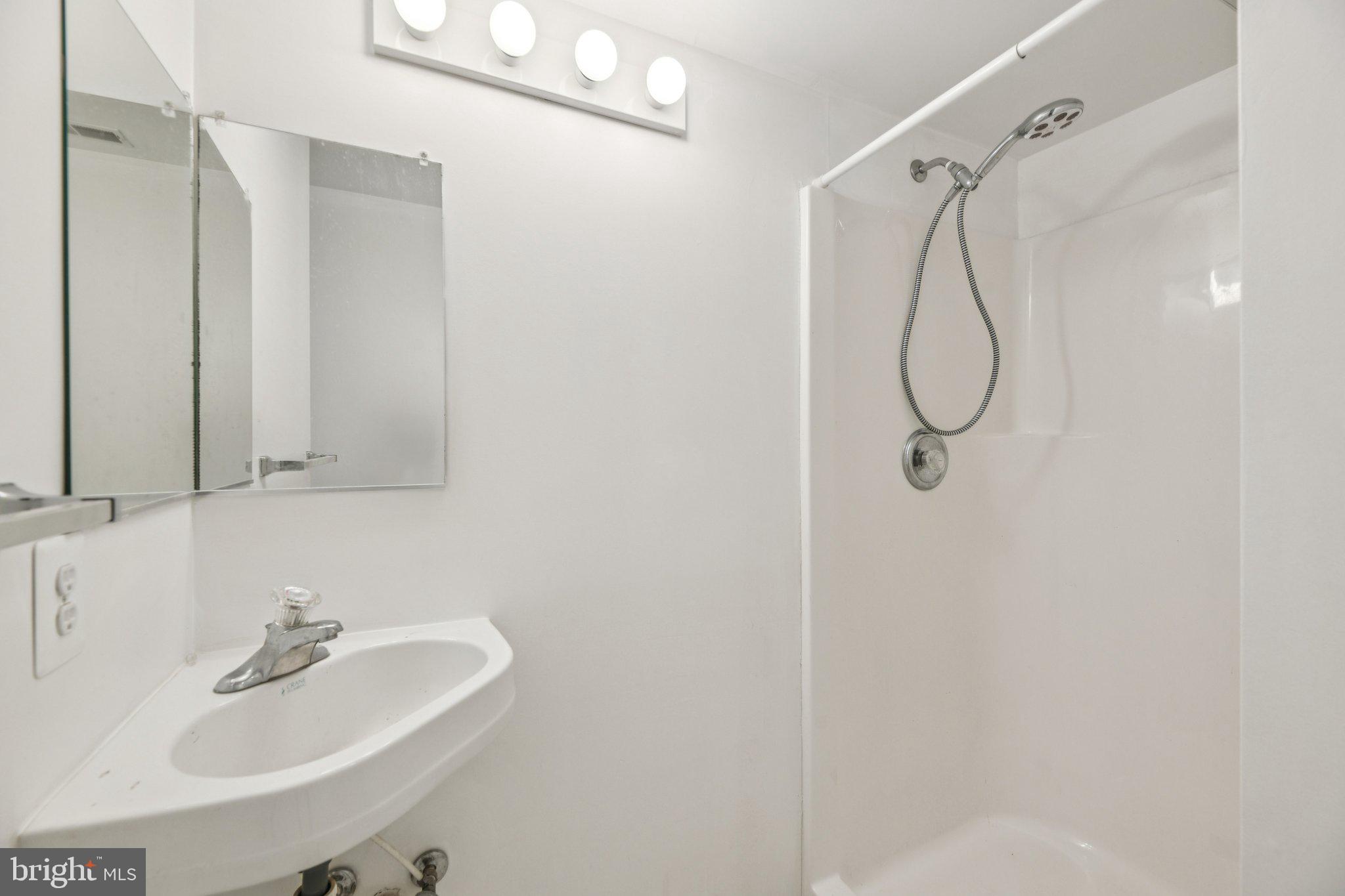 CALVERT MANOR-2ND ADDN - Residential