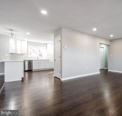 DAMASCUS OUTSIDE - Residential