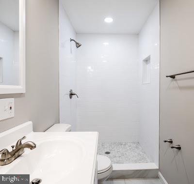 DAMASCUS OUTSIDE - Residential