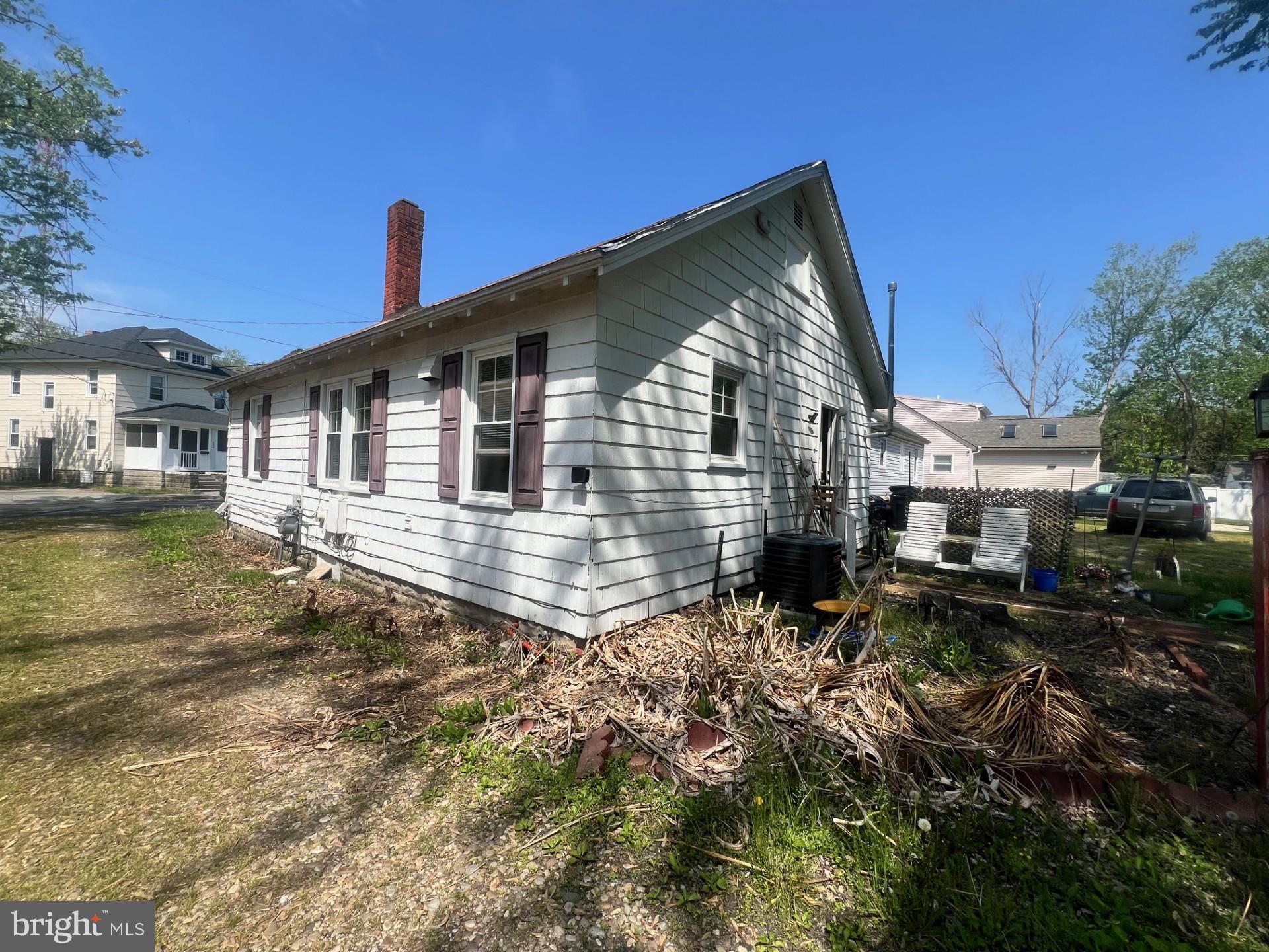 611 TRUITT STREET