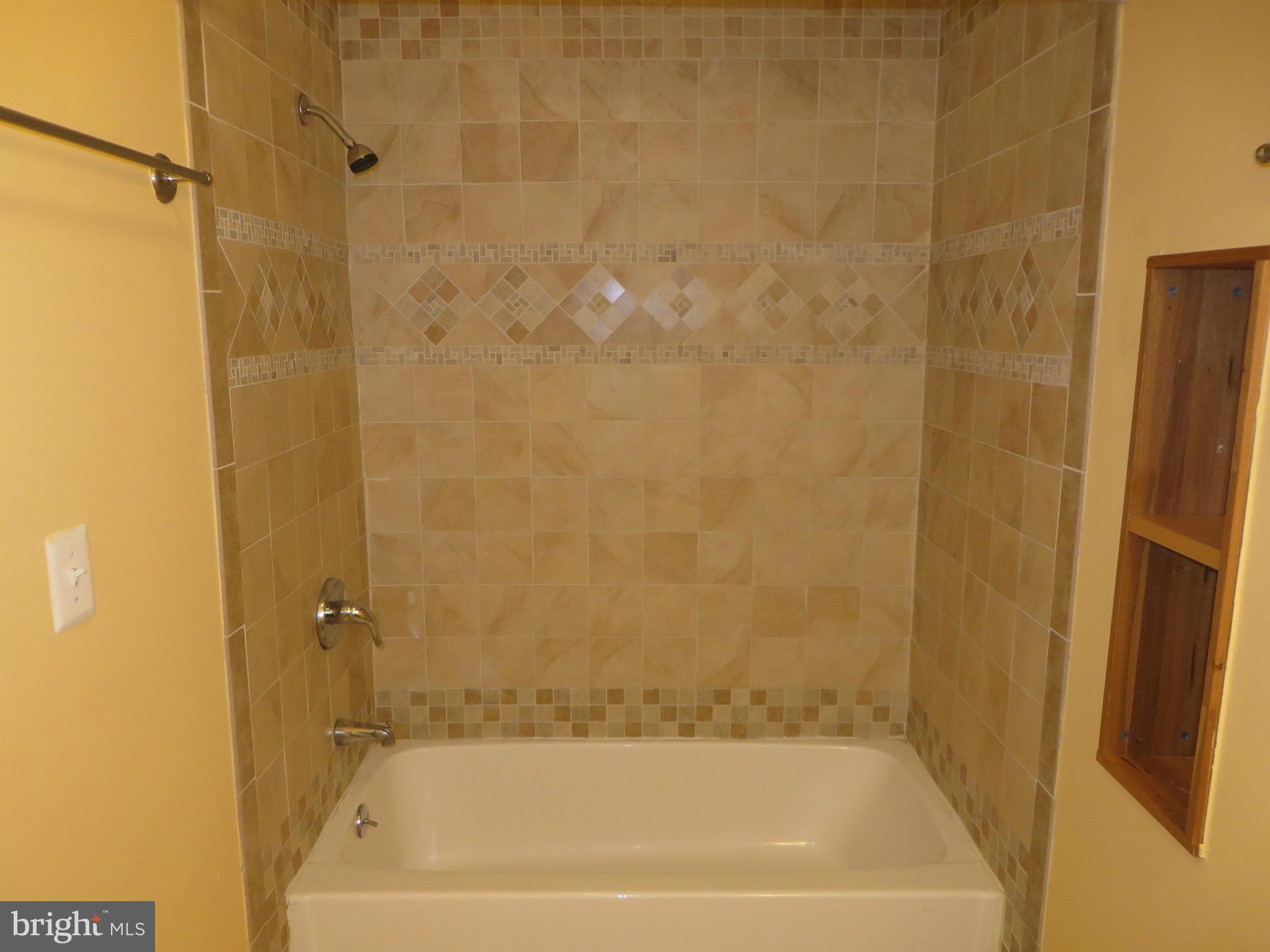 WAYSIDE VILLAGE - Residential Lease