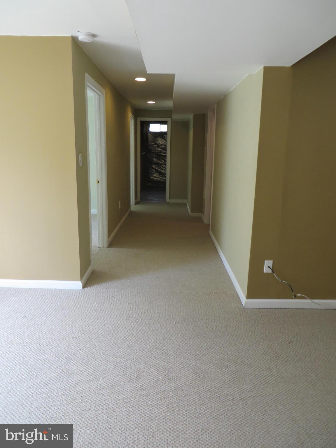 WAYSIDE VILLAGE - Residential Lease