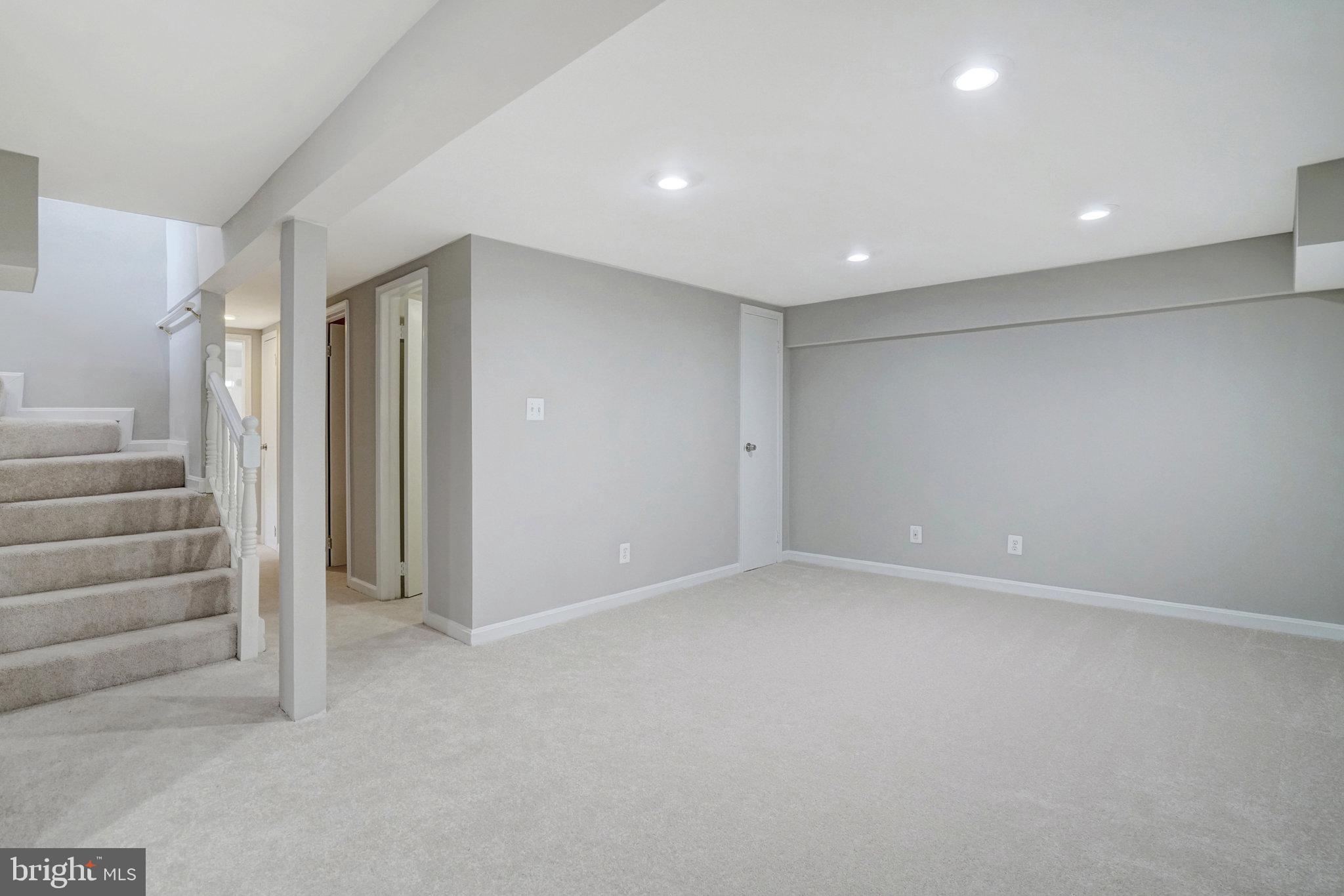 BARCROFT FOREST - Residential