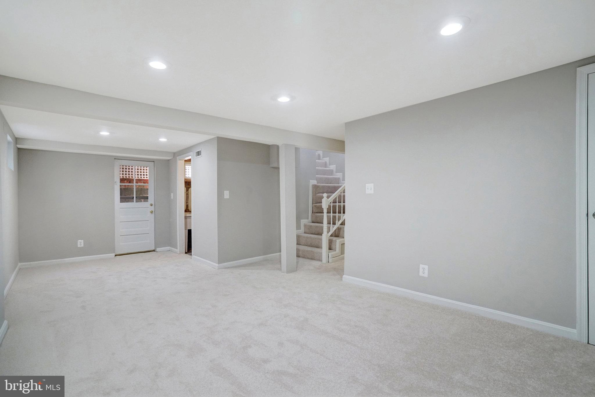 BARCROFT FOREST - Residential