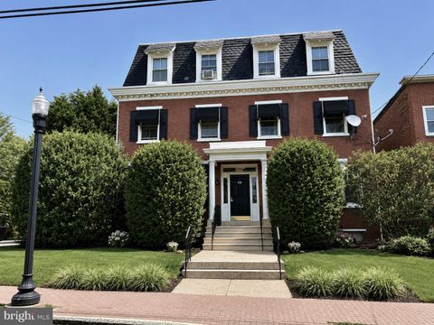 Condo For Rent - 131 W 18th Street #APARTMENT 4<br/> WILMINGTON, DE 19802