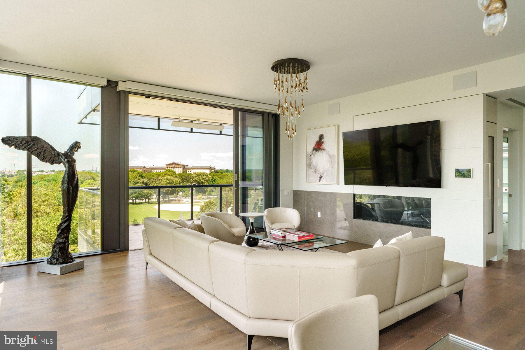 ART MUSEUM AREA - Residential