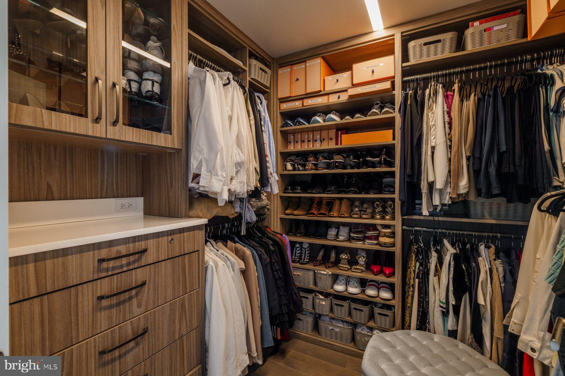 ART MUSEUM AREA - Residential