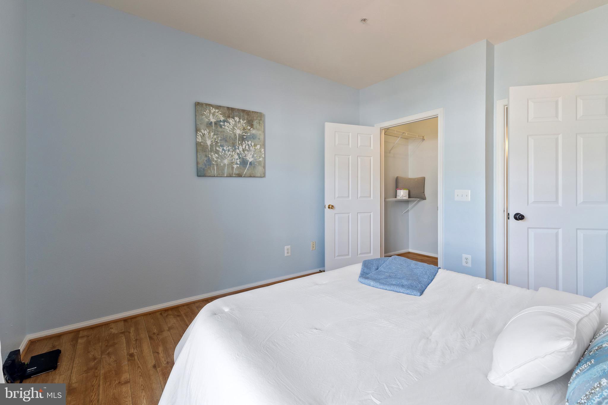 GATES OF MCLEAN - Residential