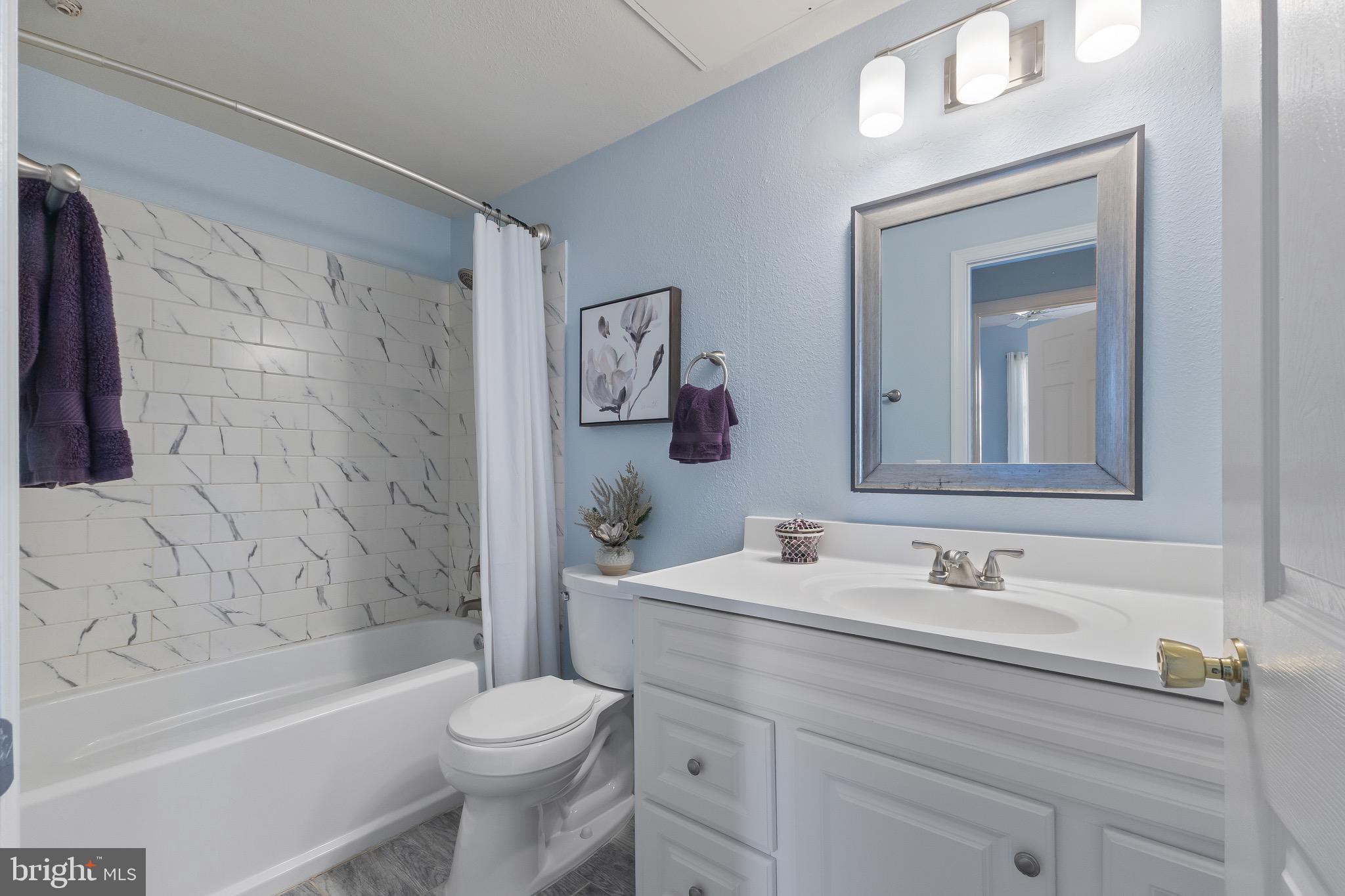 GATES OF MCLEAN - Residential