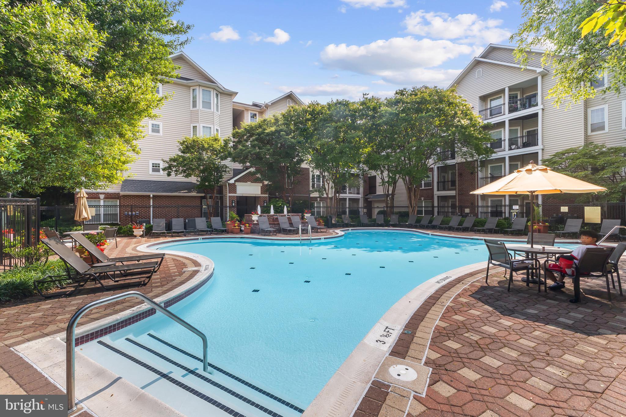 GATES OF MCLEAN - Residential