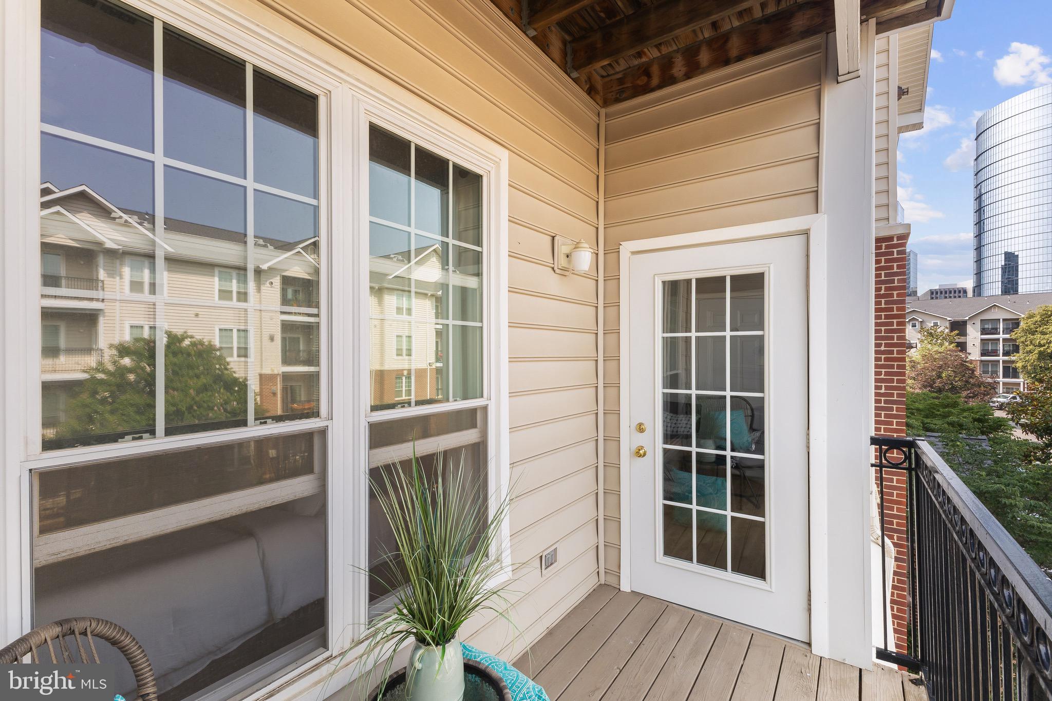 GATES OF MCLEAN - Residential