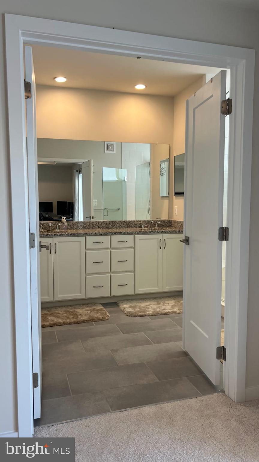 LOUDOUN VALLEY CARLISLE - Residential Lease