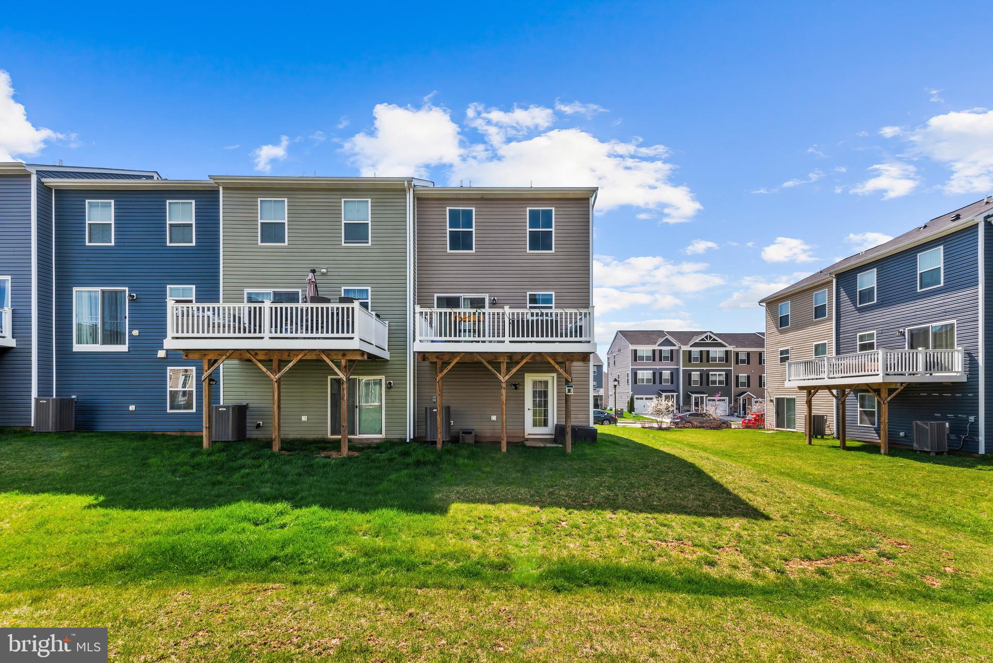 MEADE'S CROSSING - Residential