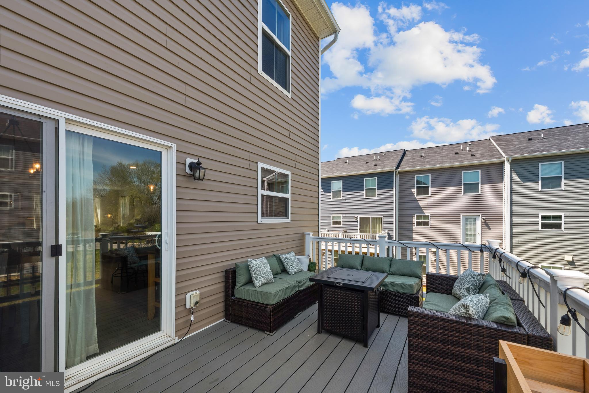 MEADE'S CROSSING - Residential