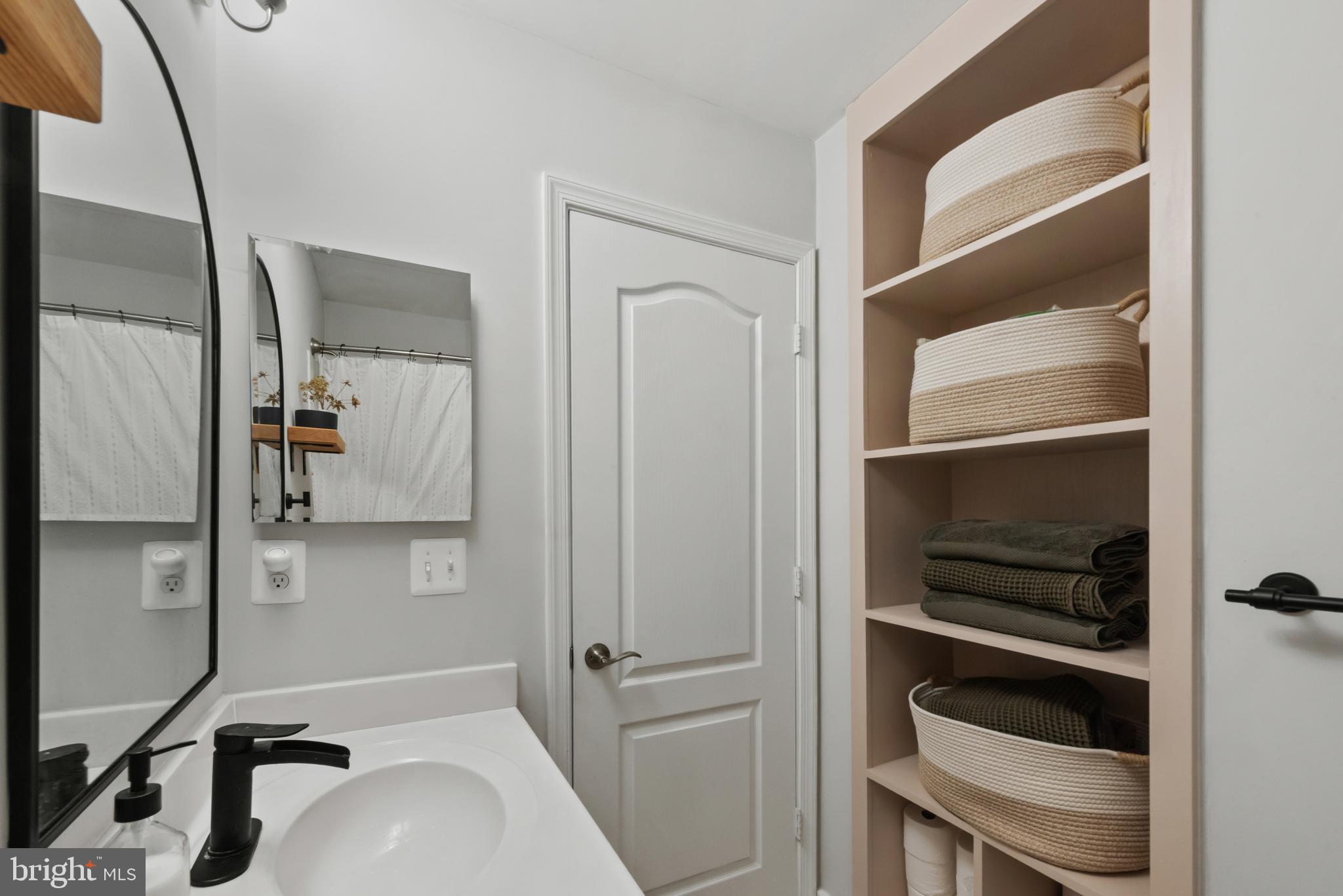 MEADE'S CROSSING - Residential