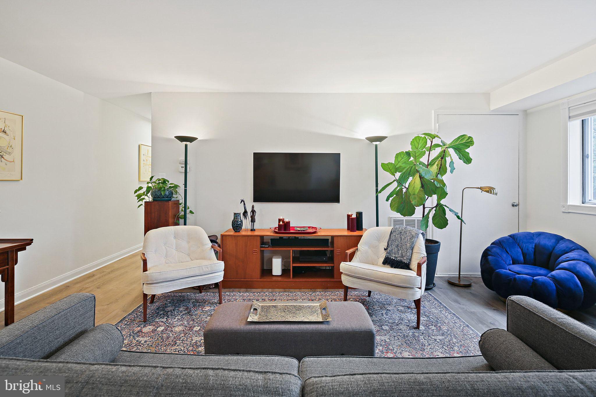 3355 UNIVERSITY BOULEVARD W T-2