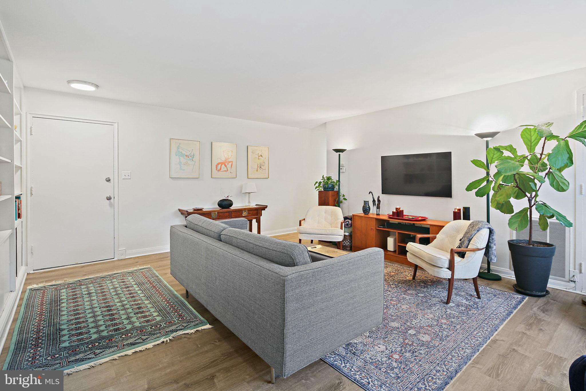 3355 UNIVERSITY BOULEVARD W T-2