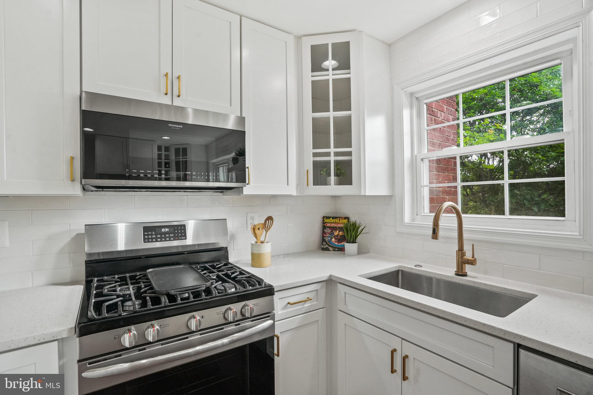 ROSSLYN HEIGHTS - Residential