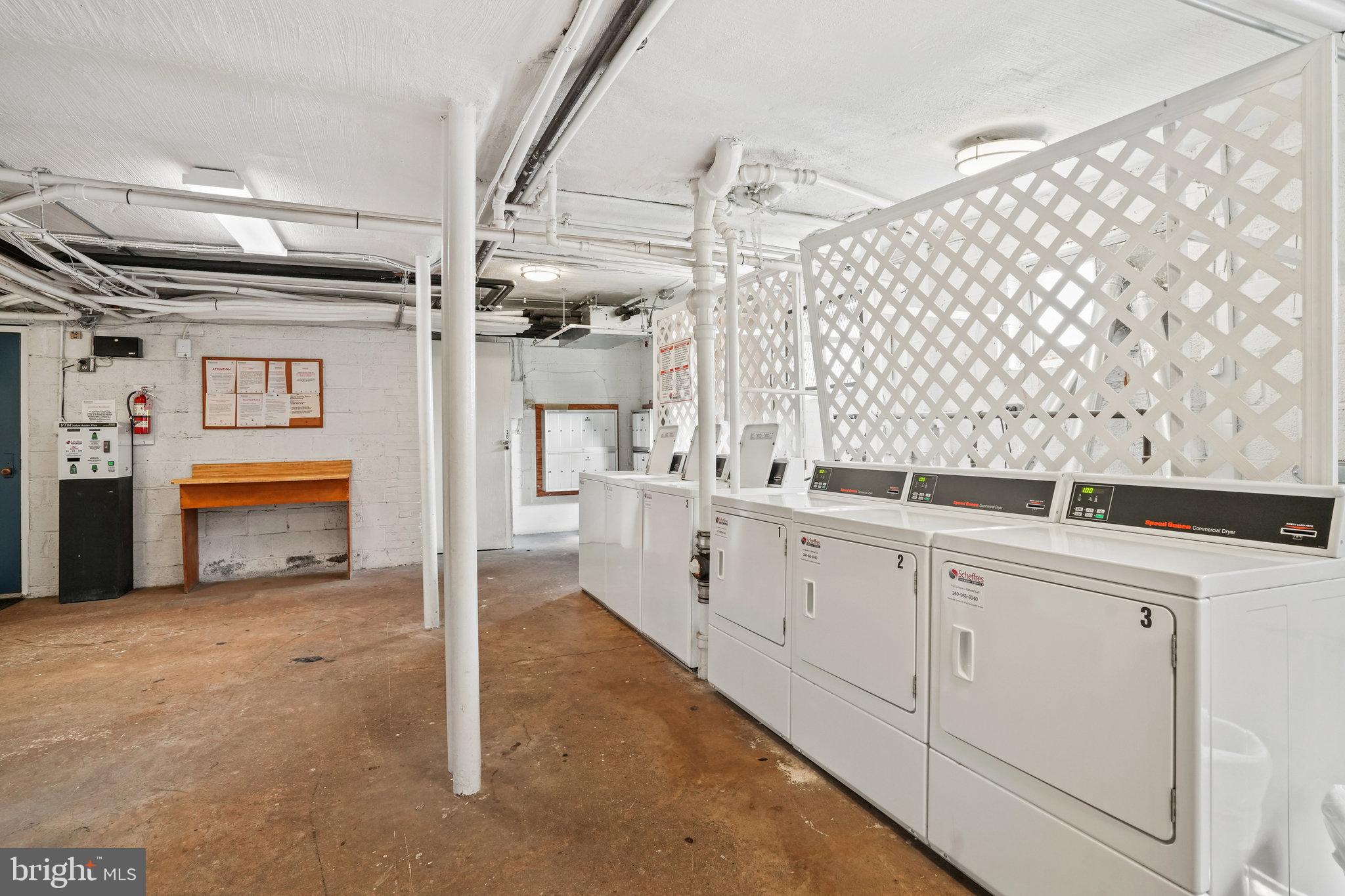 ROSSLYN HEIGHTS - Residential